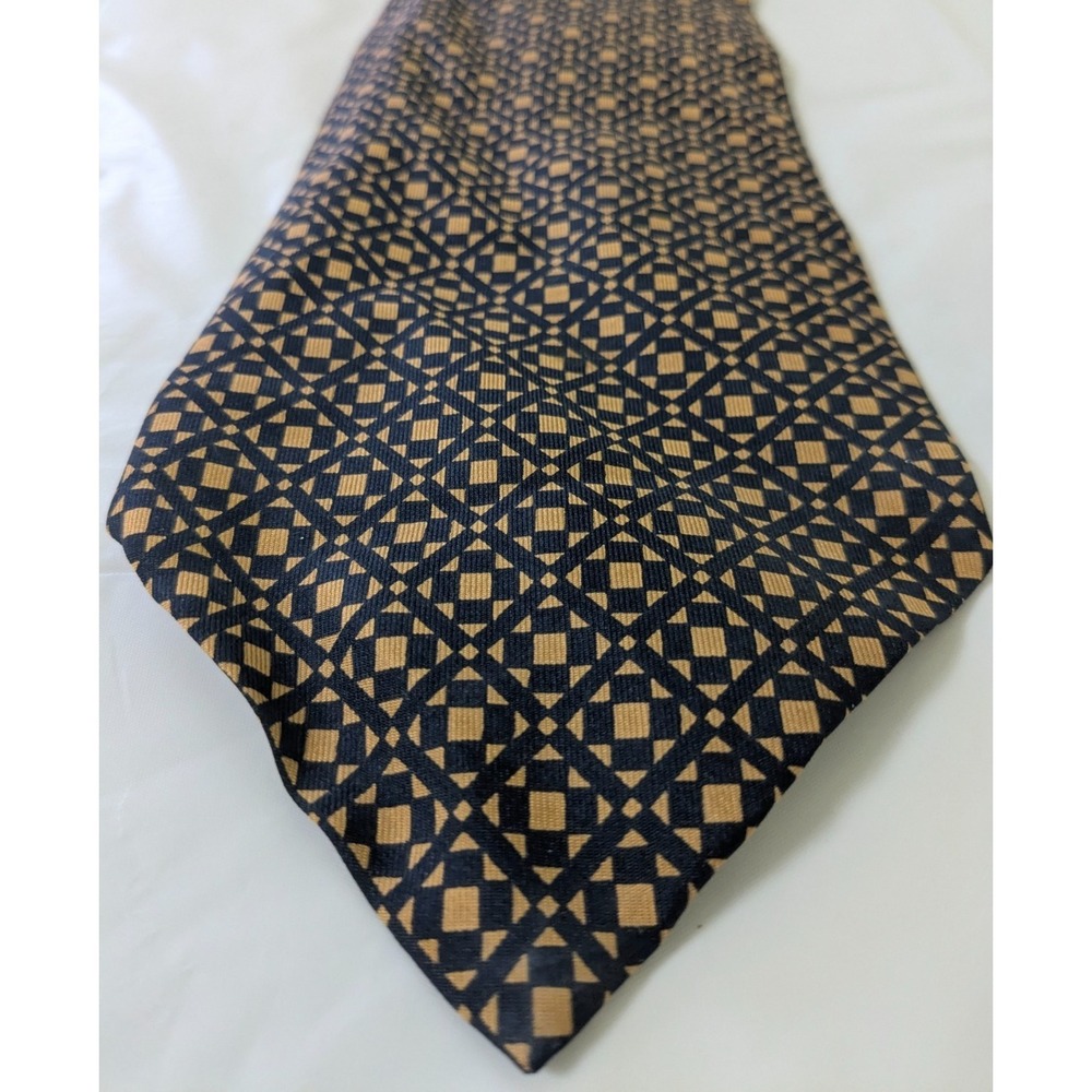 Vintage FIORIO Higbee Silk Blue/Tan Geometric Classic Tie Made in Italy 56x4